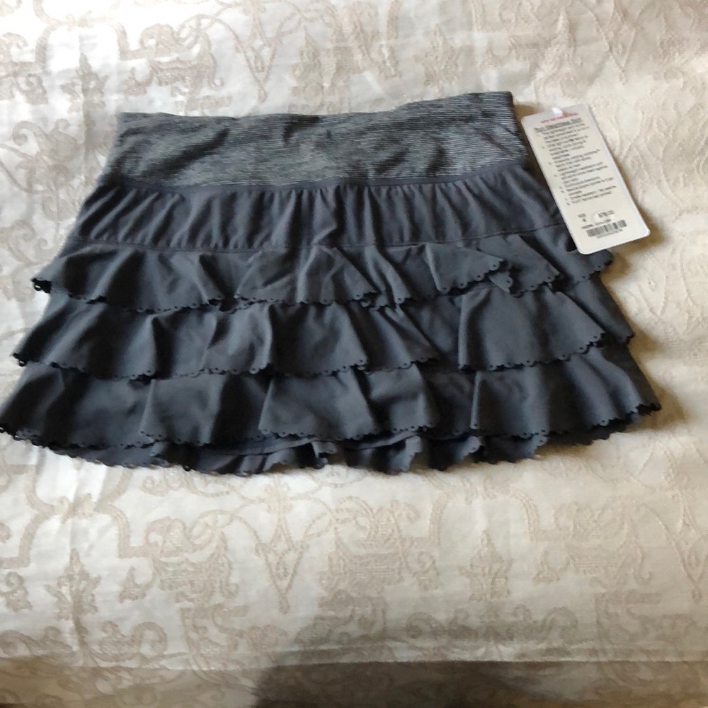 Lululemon Weightless Skirt 4